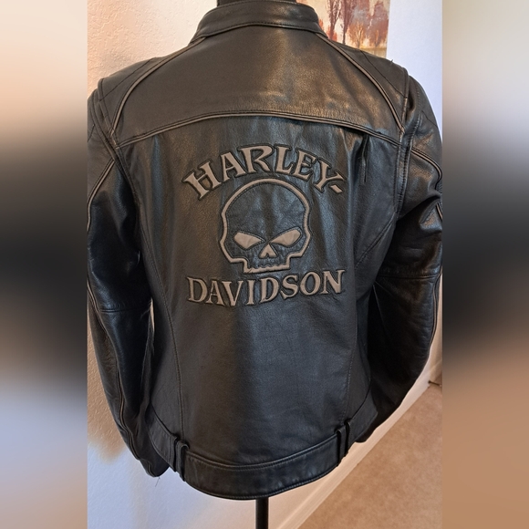 Harley Davidison Leather Coat - Picture 2 of 16